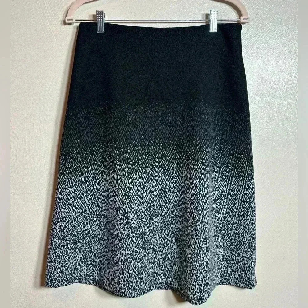 Carmen Marc Valvo Women's Midi Skirt Gray White Black Print Size 4